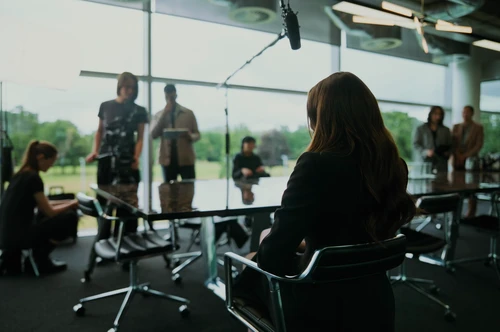 Still frame 30 from Bugonia (2025) directed by Yorgos Lanthimos