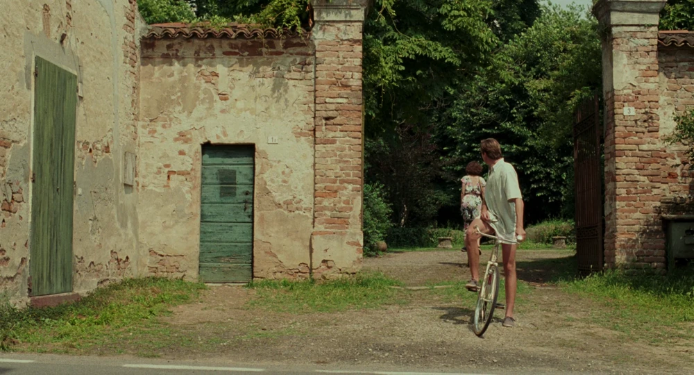 Still frame 102 from Call Me by Your Name (2017) directed by Luca Guadagnino