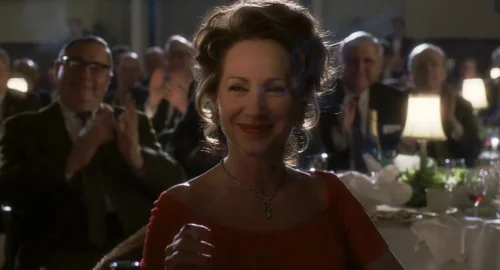 Still frame 7 from Catch Me If You Can (2002) directed by Steven Spielberg