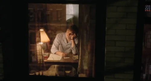Still frame 31 from Catch Me If You Can (2002) directed by Steven Spielberg