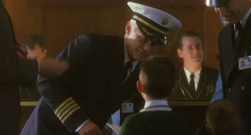 Still frame 37 from Catch Me If You Can (2002) directed by Steven Spielberg
