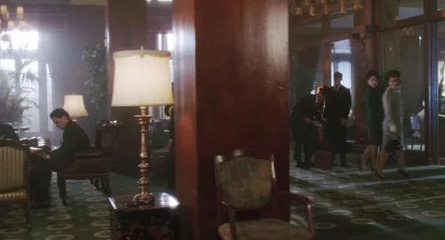 Still frame 40 from Catch Me If You Can (2002) directed by Steven Spielberg