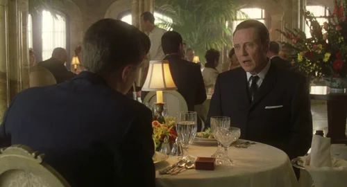 Still frame 47 from Catch Me If You Can (2002) directed by Steven Spielberg
