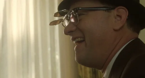 Still frame 57 from Catch Me If You Can (2002) directed by Steven Spielberg