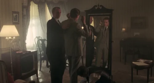 Still frame 60 from Catch Me If You Can (2002) directed by Steven Spielberg