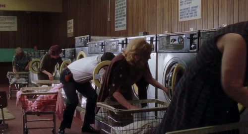 Still frame 67 from Catch Me If You Can (2002) directed by Steven Spielberg