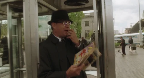 Still frame 72 from Catch Me If You Can (2002) directed by Steven Spielberg