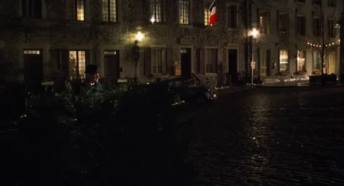 Still frame 118 from Catch Me If You Can (2002) directed by Steven Spielberg