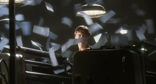 Still frame 124 from Catch Me If You Can (2002) directed by Steven Spielberg
