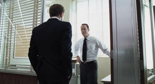Still frame 142 from Catch Me If You Can (2002) directed by Steven Spielberg