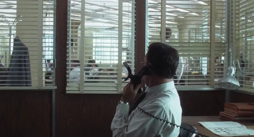 Still frame 140 from Catch Me If You Can (2002) directed by Steven Spielberg
