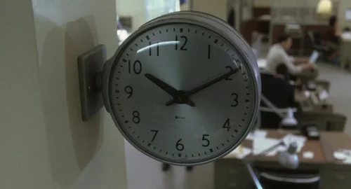 Still frame 144 from Catch Me If You Can (2002) directed by Steven Spielberg
