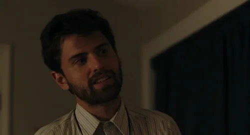 Still frame 28 from Cha Cha Real Smooth (2022) directed by Cooper Raiff