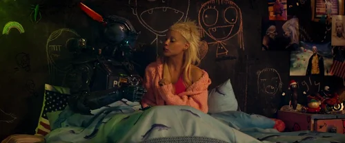 Still frame 94 from Chappie (2015) directed by Neill Blomkamp