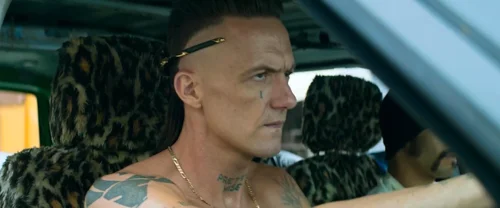 Still frame 108 from Chappie (2015) directed by Neill Blomkamp