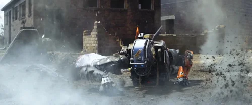 Still frame 160 from Chappie (2015) directed by Neill Blomkamp
