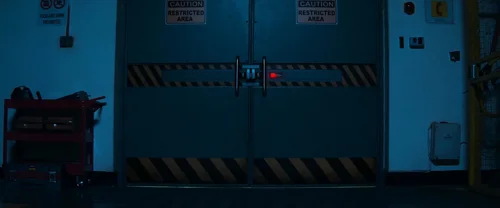 Still frame 171 from Chappie (2015) directed by Neill Blomkamp
