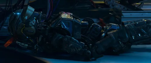 Still frame 172 from Chappie (2015) directed by Neill Blomkamp