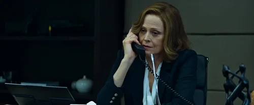 Still frame 15 from Chappie (2015) directed by Neill Blomkamp