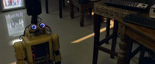 Still frame 20 from Chappie (2015) directed by Neill Blomkamp