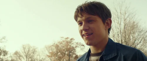 Still frame 12 from Cherry (2021) directed by Anthony Russo, Joe Russo
