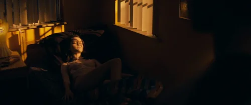 Still frame 14 from Cherry (2021) directed by Anthony Russo, Joe Russo