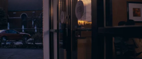 Still frame 26 from Cherry (2021) directed by Anthony Russo, Joe Russo