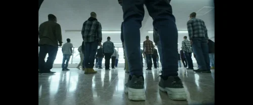 Still frame 28 from Cherry (2021) directed by Anthony Russo, Joe Russo