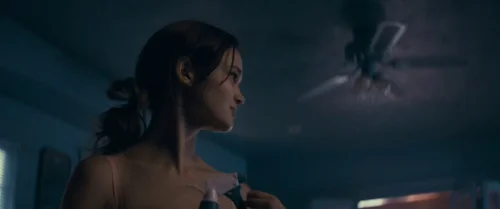 Still frame 67 from Cherry (2021) directed by Anthony Russo, Joe Russo