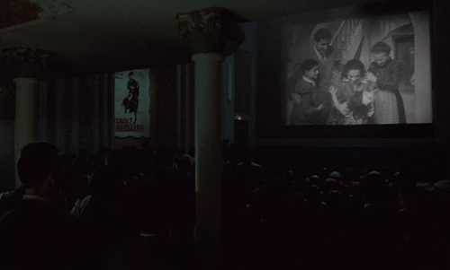 Still frame 135 from Cinema Paradiso (1988) directed by Giuseppe Tornatore