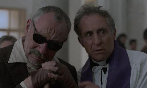 Still frame 154 from Cinema Paradiso (1988) directed by Giuseppe Tornatore