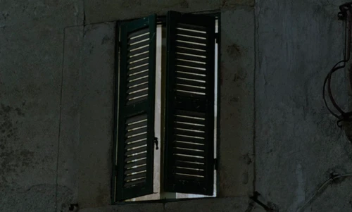 Still frame 156 from Cinema Paradiso (1988) directed by Giuseppe Tornatore