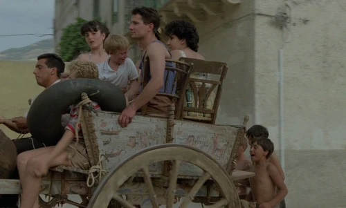 Still frame 170 from Cinema Paradiso (1988) directed by Giuseppe Tornatore
