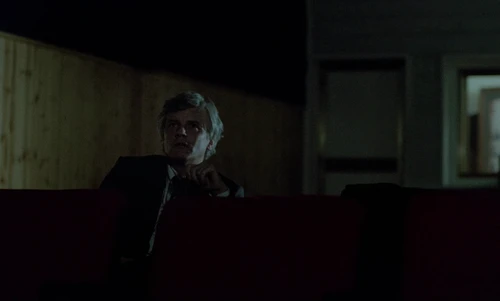 Still frame 196 from Cinema Paradiso (1988) directed by Giuseppe Tornatore