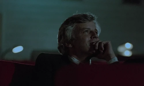 Still frame 202 from Cinema Paradiso (1988) directed by Giuseppe Tornatore