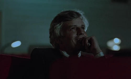 Still frame 204 from Cinema Paradiso (1988) directed by Giuseppe Tornatore