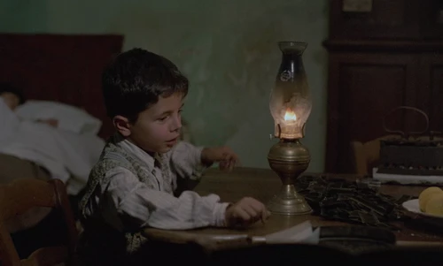 Still frame 40 from Cinema Paradiso (1988) directed by Giuseppe Tornatore