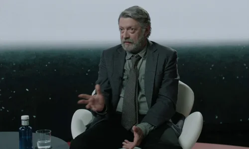 Still frame 25 from Close Your Eyes (2023) directed by Víctor Erice