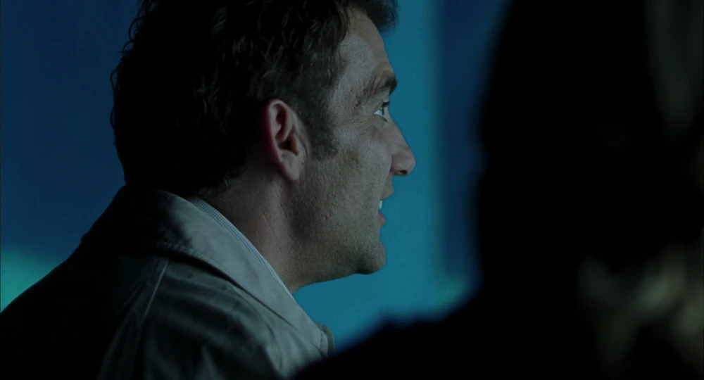 Still frame 56 from Closer (2004) directed by Mike Nichols