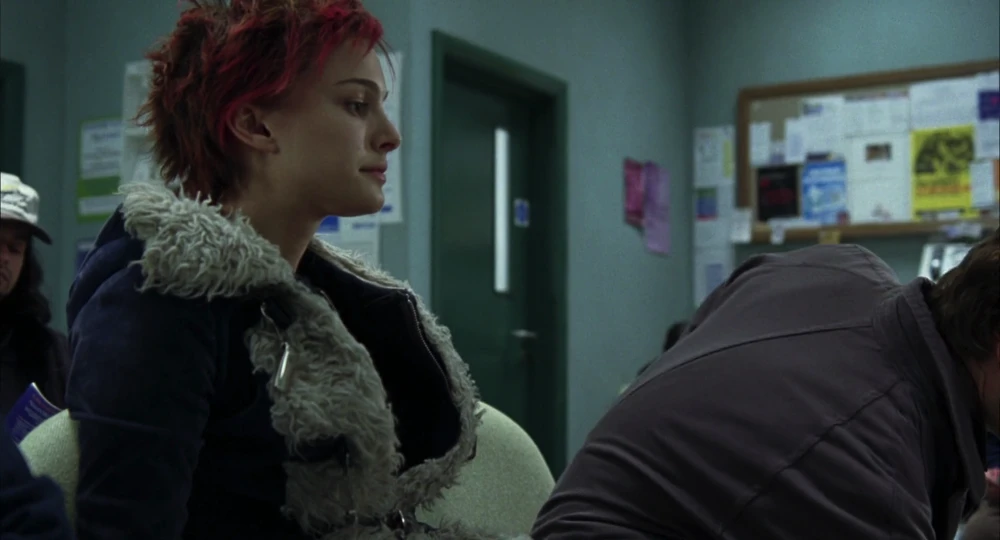 Still frame 6 from Closer (2004) directed by Mike Nichols