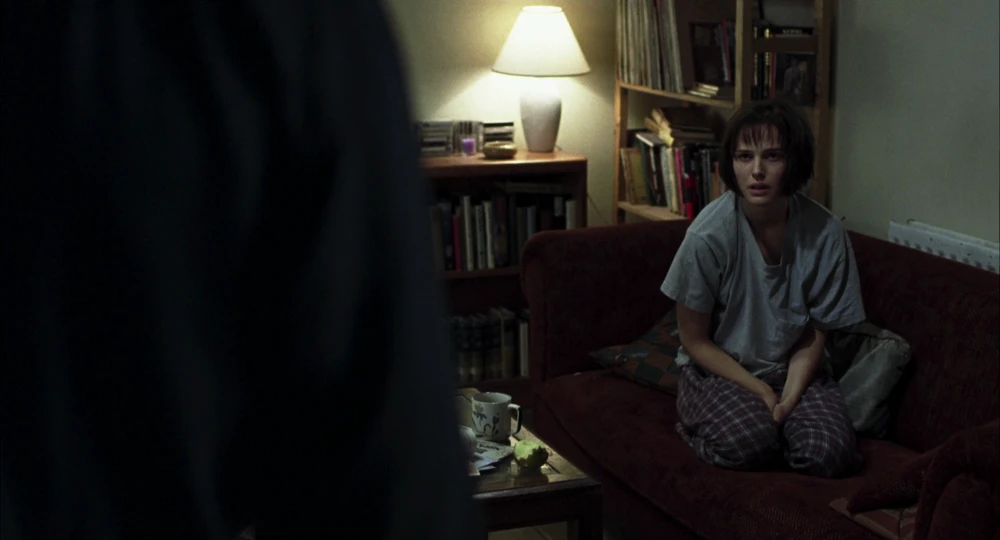 Still frame 87 from Closer (2004) directed by Mike Nichols
