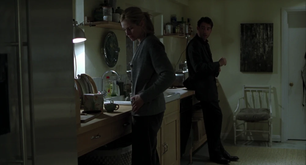 Still frame 89 from Closer (2004) directed by Mike Nichols
