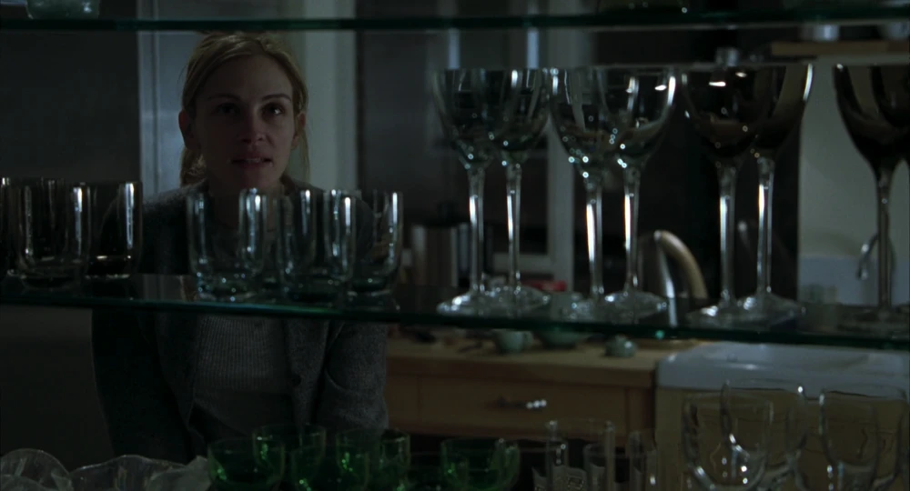 Still frame 91 from Closer (2004) directed by Mike Nichols