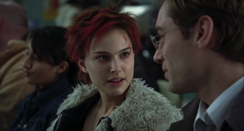 Still frame 8 from Closer (2004) directed by Mike Nichols