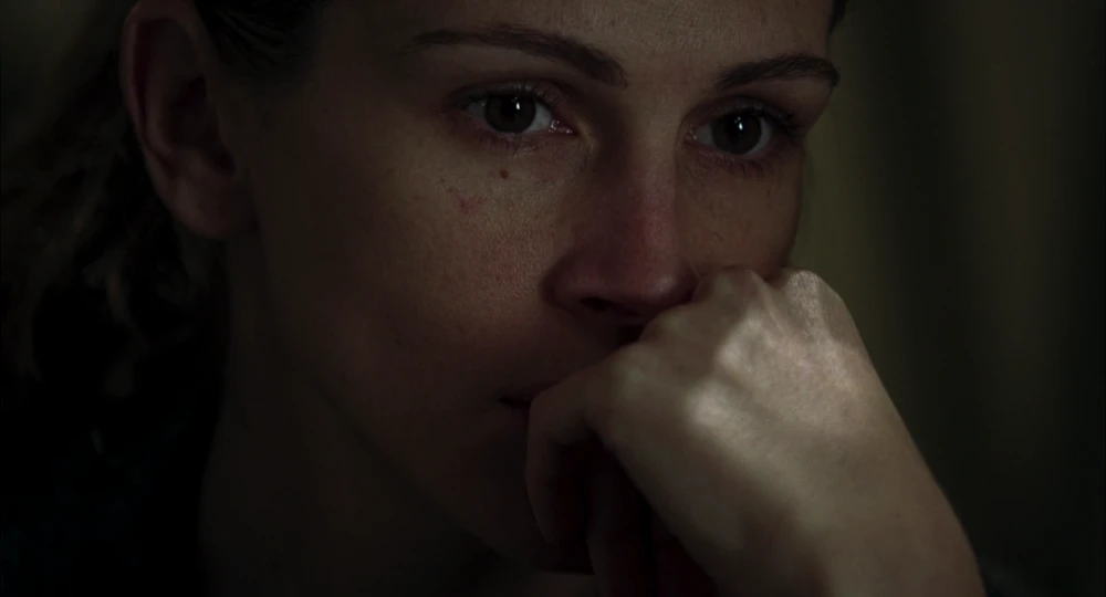Still frame 106 from Closer (2004) directed by Mike Nichols