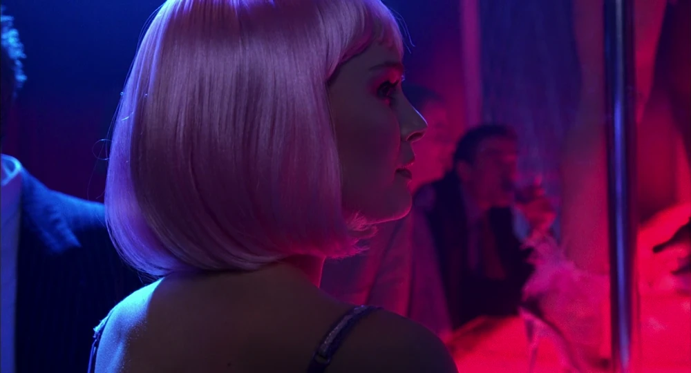 Still frame 110 from Closer (2004) directed by Mike Nichols