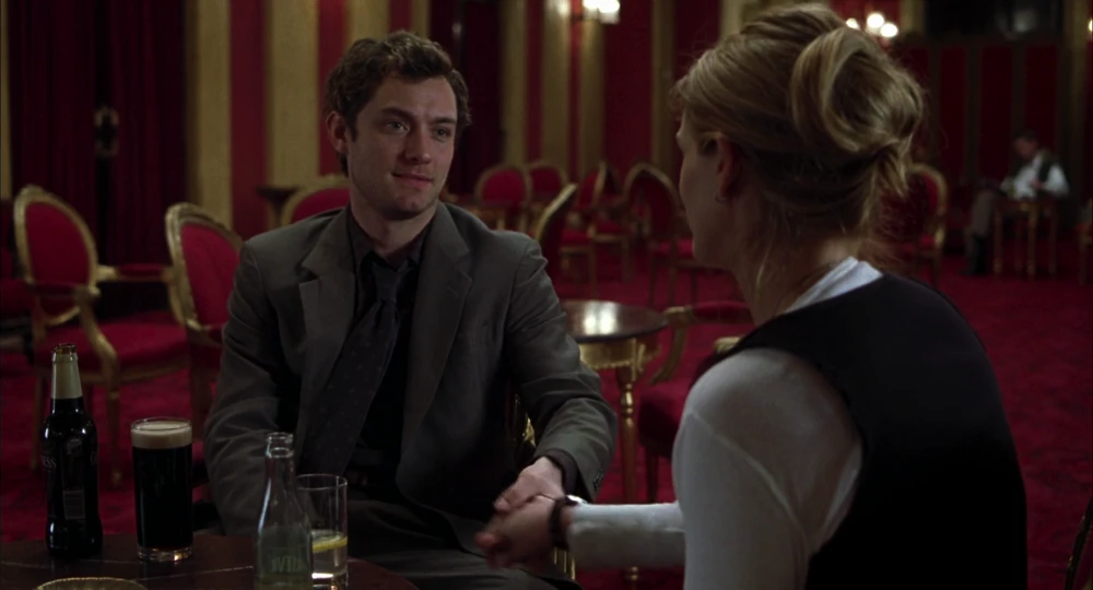 Still frame 128 from Closer (2004) directed by Mike Nichols