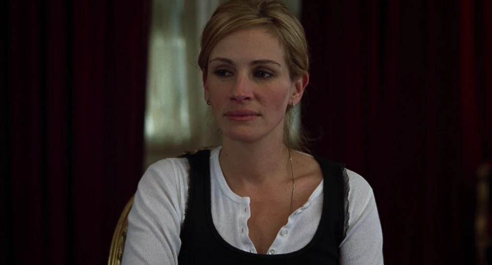 Still frame 129 from Closer (2004) directed by Mike Nichols