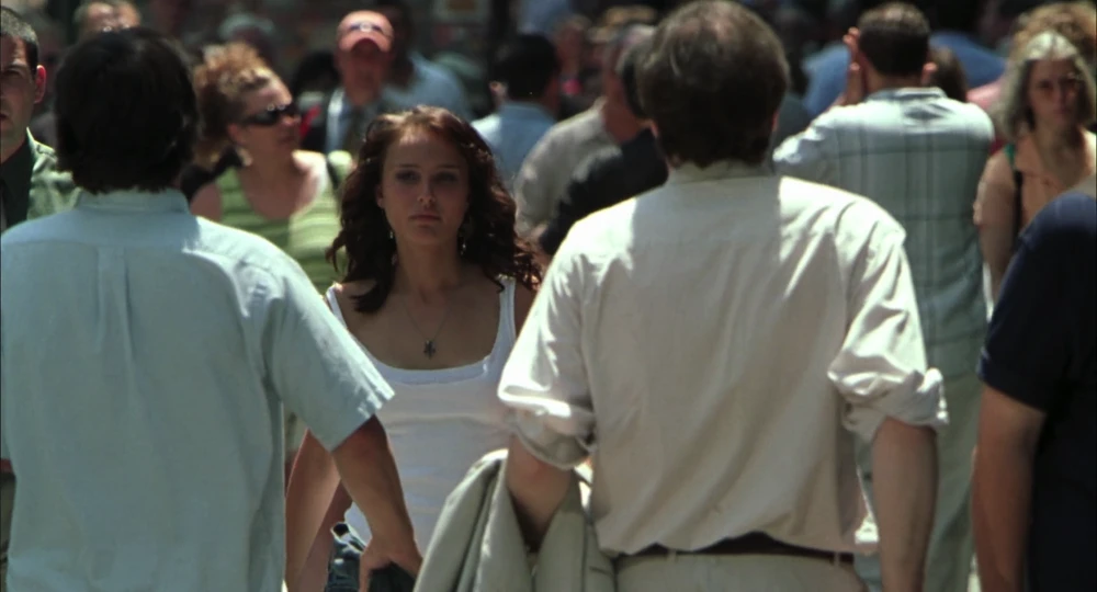 Still frame 169 from Closer (2004) directed by Mike Nichols