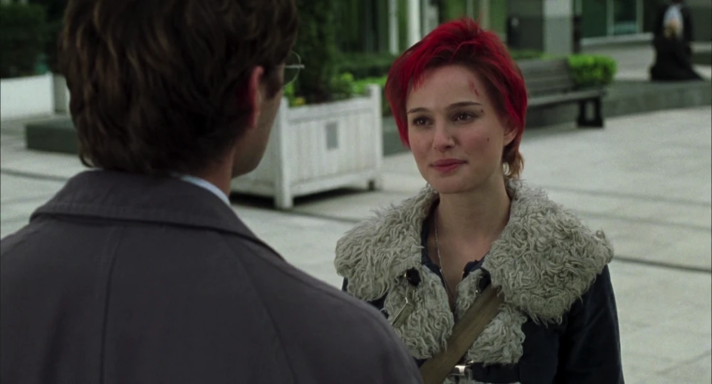 Still frame 18 from Closer (2004) directed by Mike Nichols